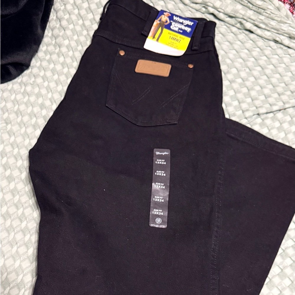 Wrangler women’s Black Jeans 13/34